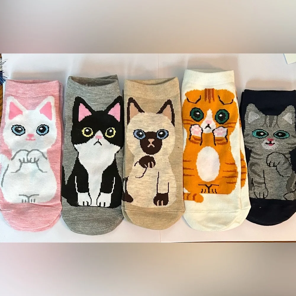 5 Pairs of Cat No Show Socks Fits shoe size 5 to 9 NEW